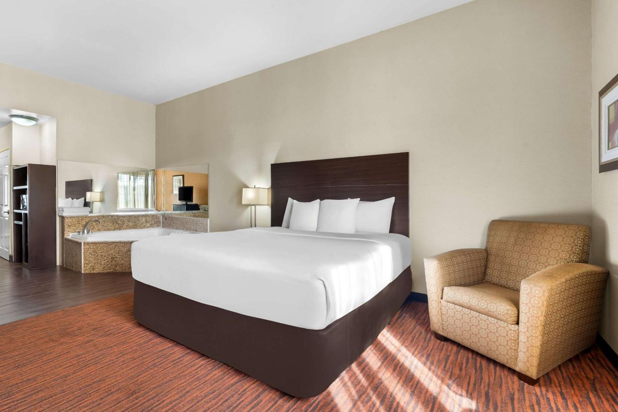 Comfort Suites Clovis Exterior photo