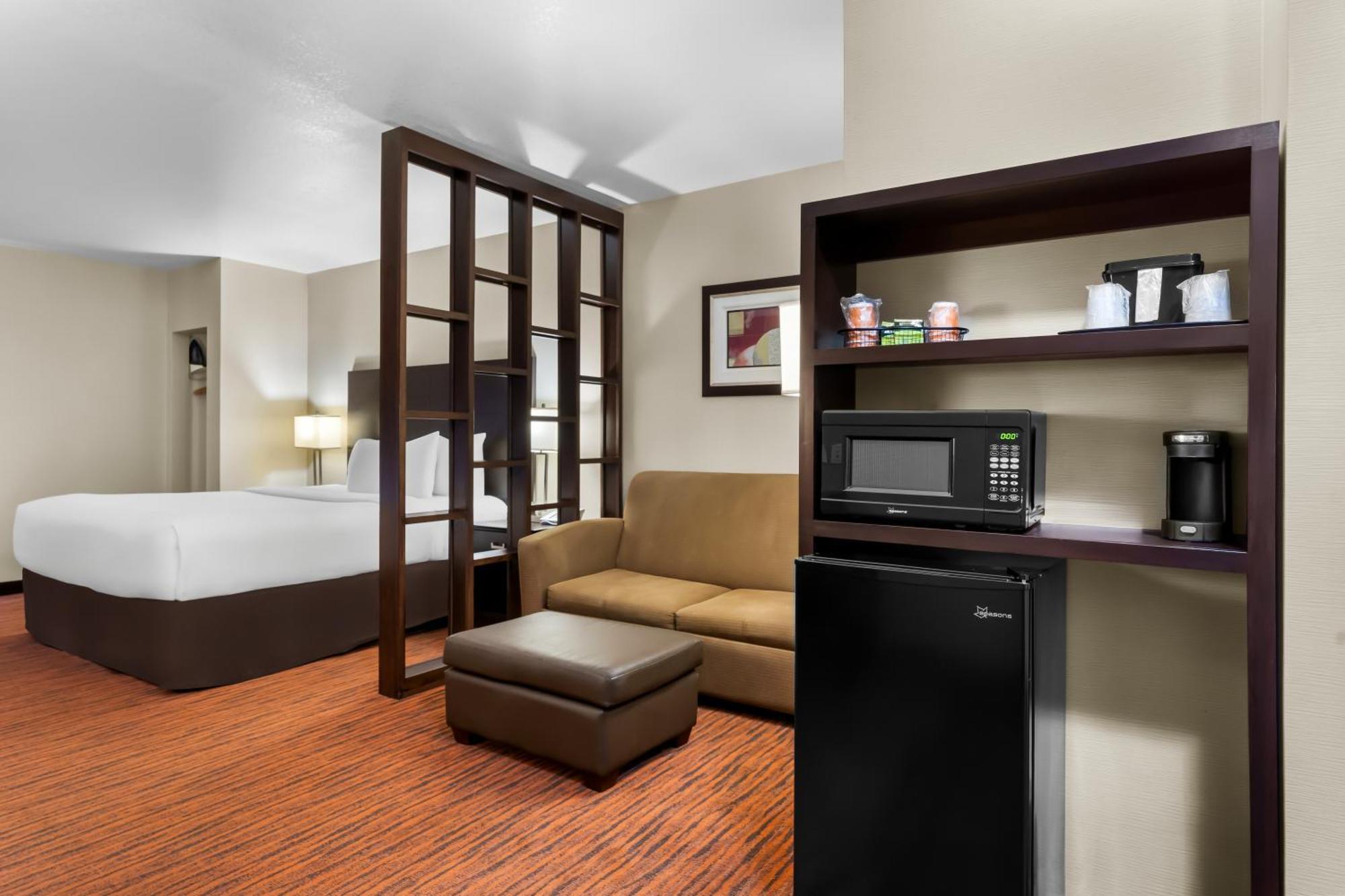 Comfort Suites Clovis Exterior photo